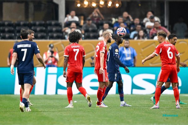 Bán kết Câu lạc bộ World Cup đ