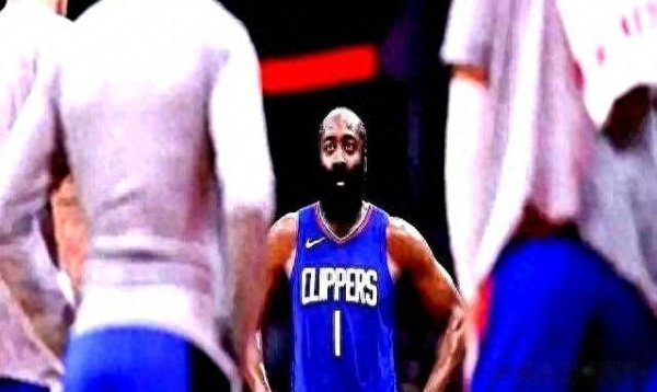 Bill tham gia Clippers. Clip