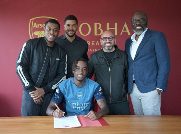 Maduaike: Chọn Arsenal theo 
